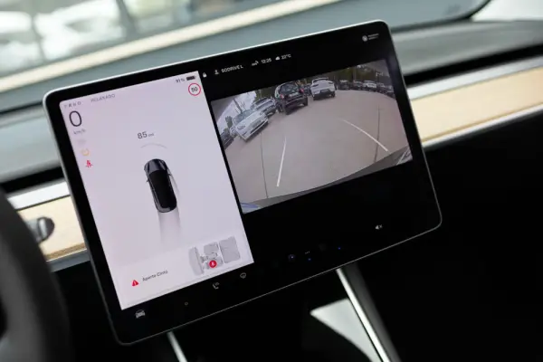 Tesla Model 3 Standard Range Plus RWD 10