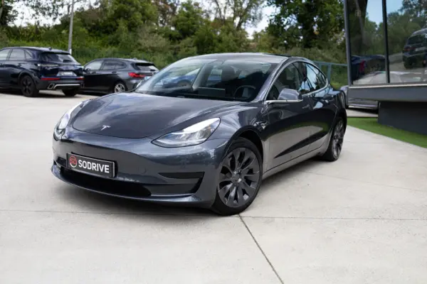Tesla Model 3 Standard Range Plus RWD 16