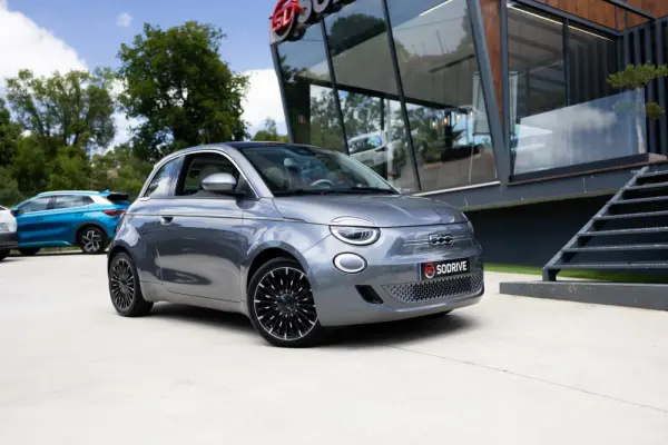 Fiat 500e La Prima 3