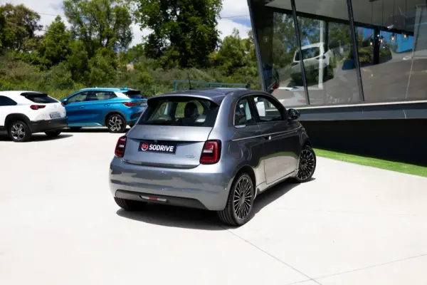 Fiat 500e La Prima 15