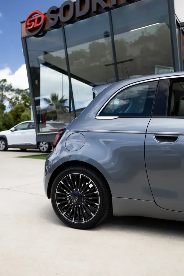 Fiat 500e La Prima 18
