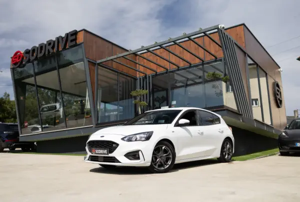 Ford Focus 1.0 EcoBoost S&S ST-LINE 1