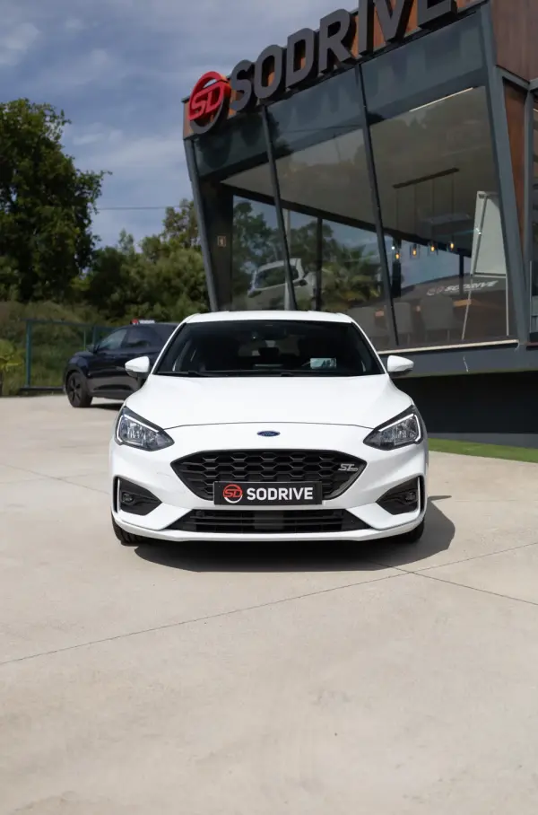 Ford Focus 1.0 EcoBoost S&S ST-LINE 3