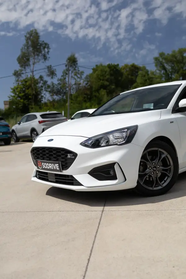 Ford Focus 1.0 EcoBoost S&S ST-LINE 12