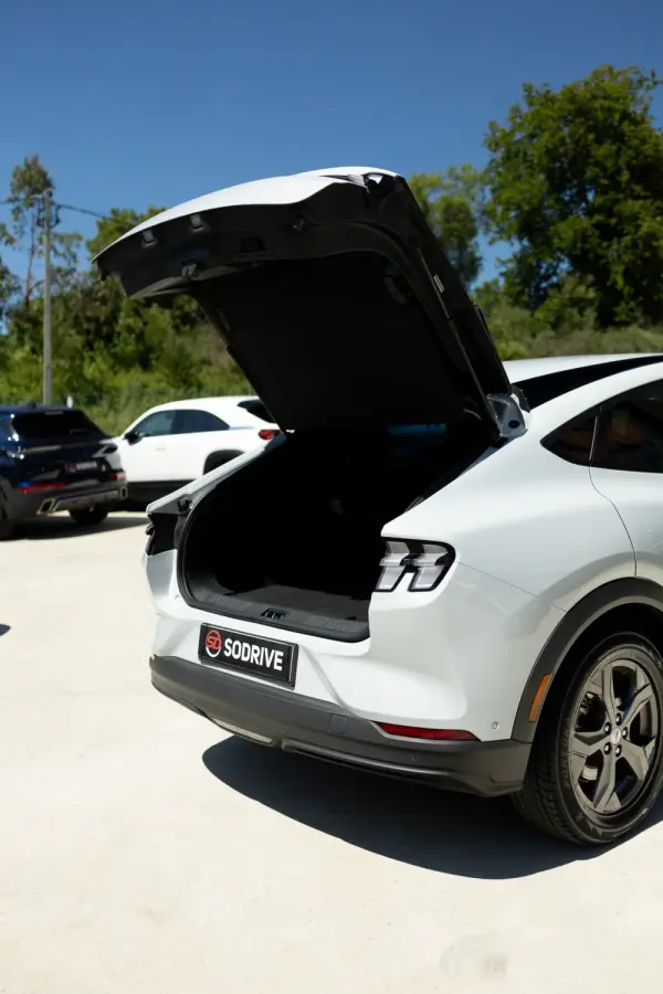 Ford Mustang Mach-E 75.7 kWh Premium AWD 34