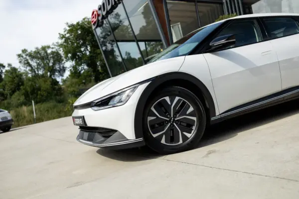 Kia EV6 77.4 kWh Tech 25