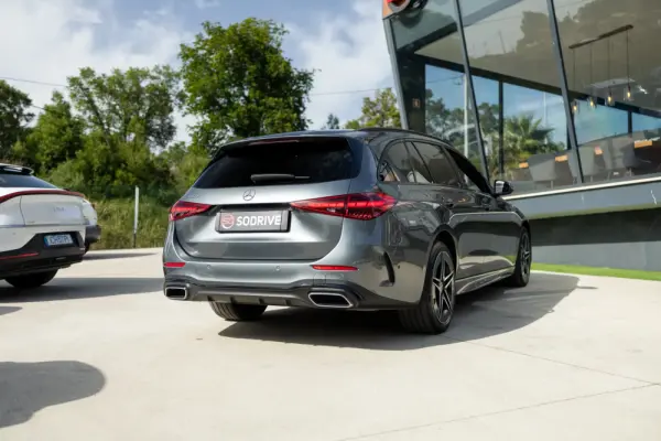Mercedes-Benz C 300 e T 9G-TRONIC AMG Line 6