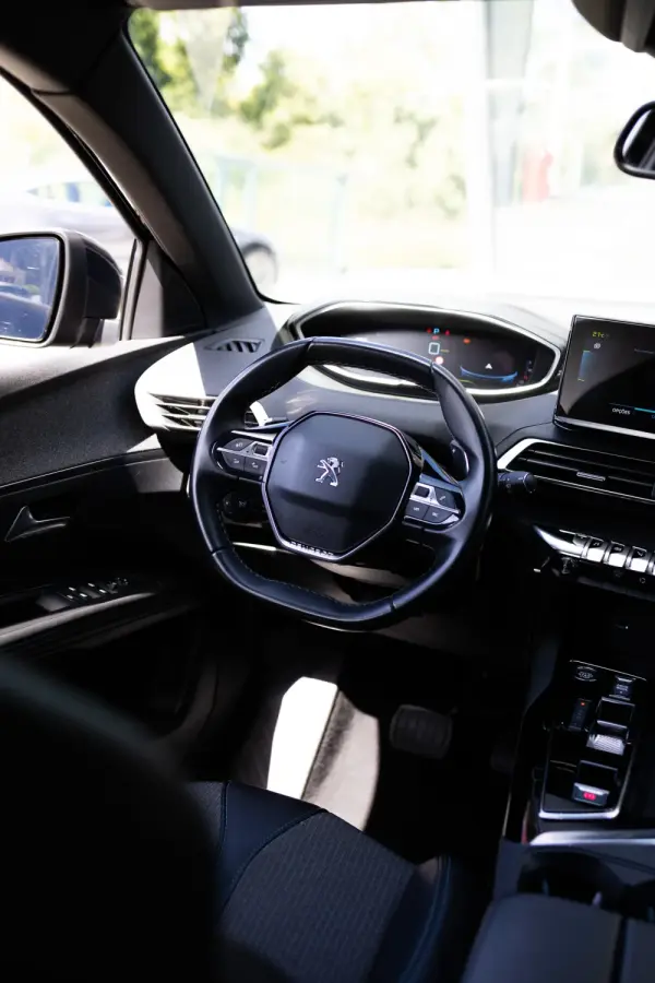 Peugeot 3008 1.6 Hybrid Allure Pack e-EAT8 2