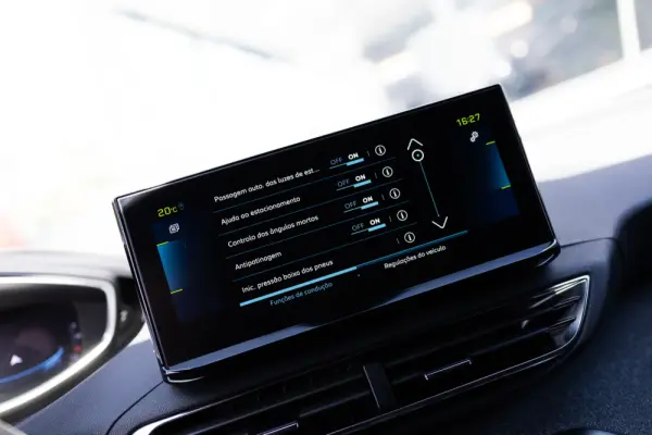 Peugeot 3008 1.6 Hybrid Allure Pack e-EAT8 15