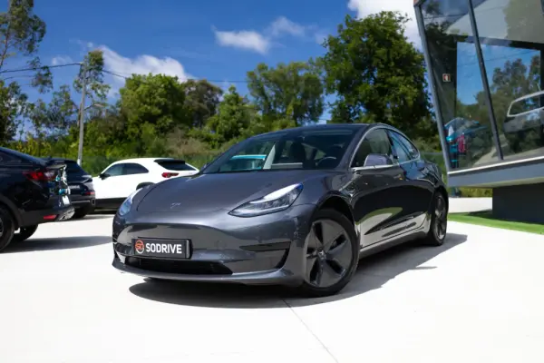 Tesla Model 3 Standard RWD Plus 4