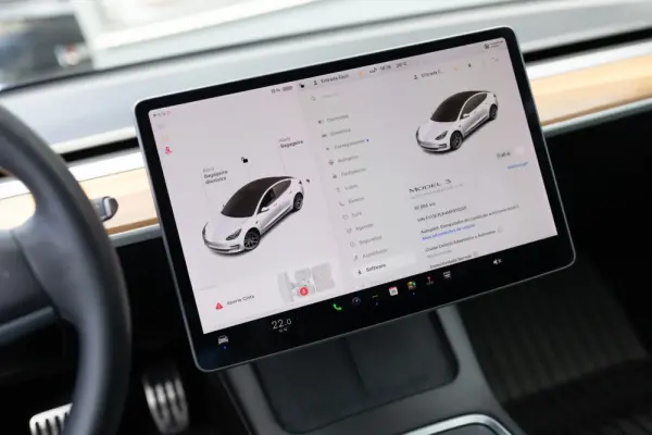 Tesla Model 3 Standard Range Plus RWD 8