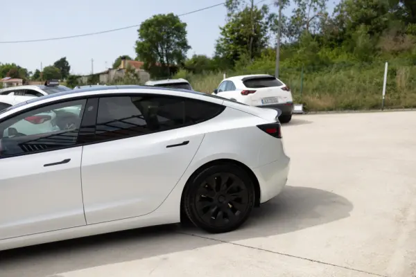 Tesla Model 3 Standard Range Plus RWD 17
