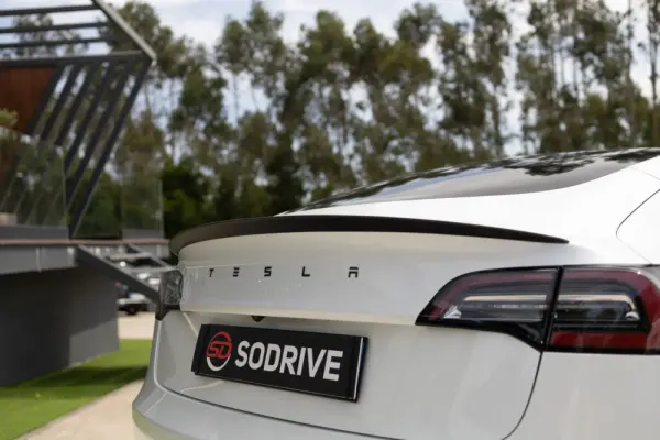 Tesla Model 3 Standard Range Plus RWD 21