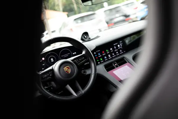 Porsche Taycan Sport Turismo Outro 29
