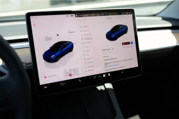 Tesla Model 3 Long-Range Dual Motor AWD 9