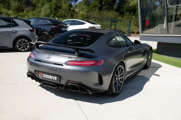 Mercedes-Benz AMG GT R 44