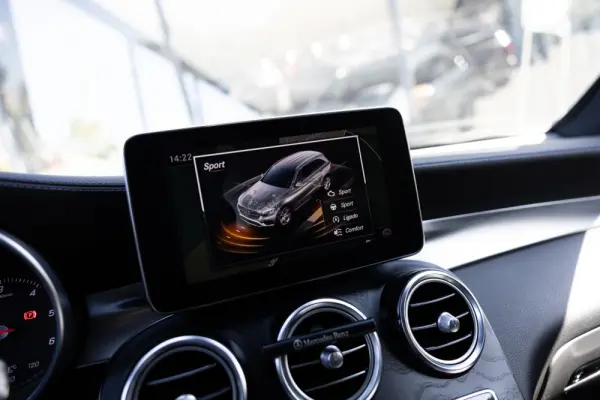 Mercedes-Benz GLC 250 d 4Matic 9G-TRONIC AMG Line 19