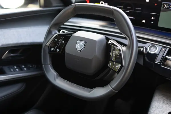 Peugeot E-3008 73 kWh Allure 39