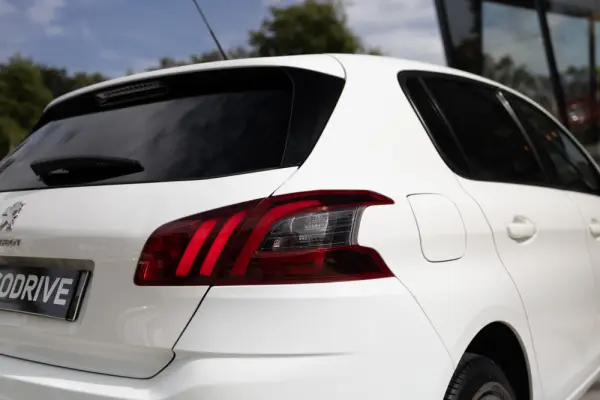 Peugeot 308 1.6 BlueHDi Style 9