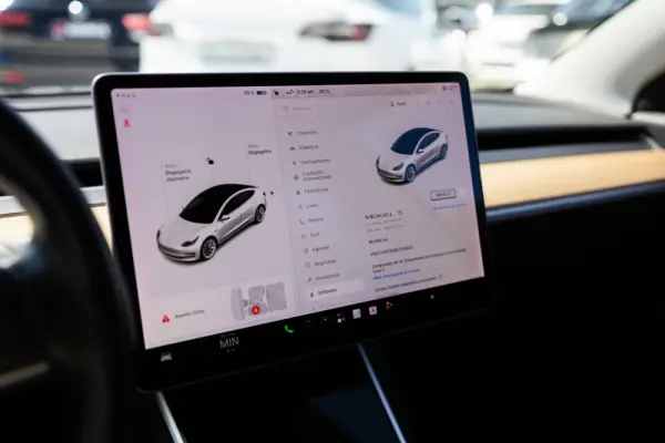 Tesla Model 3 Long-Range Dual Motor AWD 9