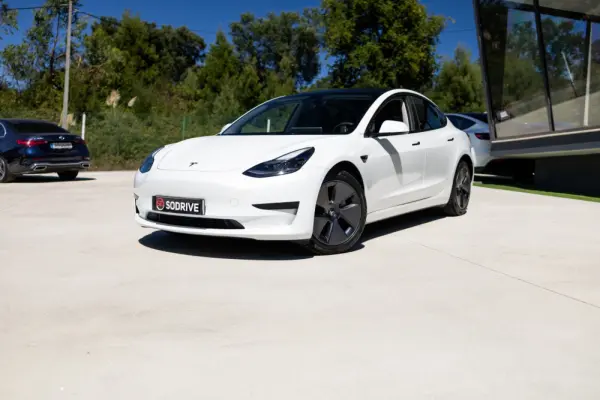 Tesla Model 3 Standard Range Plus RWD 5