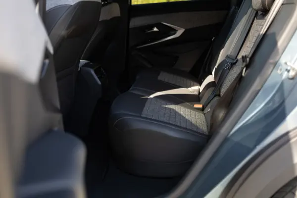 Peugeot E-3008 73 kWh Allure 31