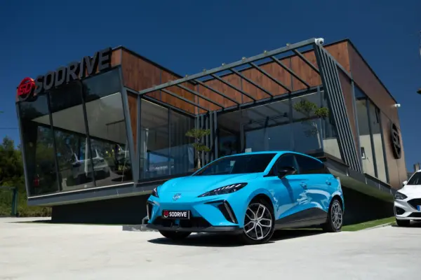 MG MG4 64 kWh Luxury 1