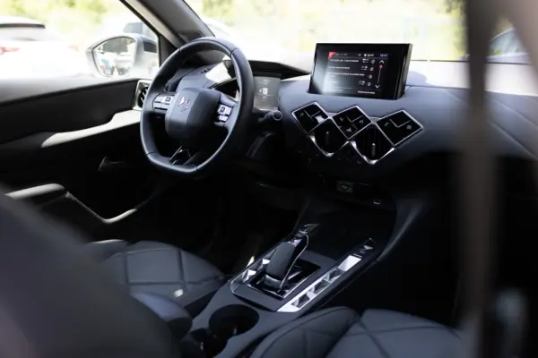 DS DS3 Crossback E-Tense Performance Line 44