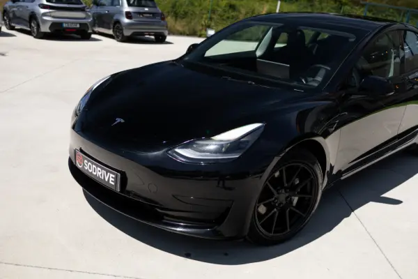 Tesla Model 3 Standard Range Plus RWD 13