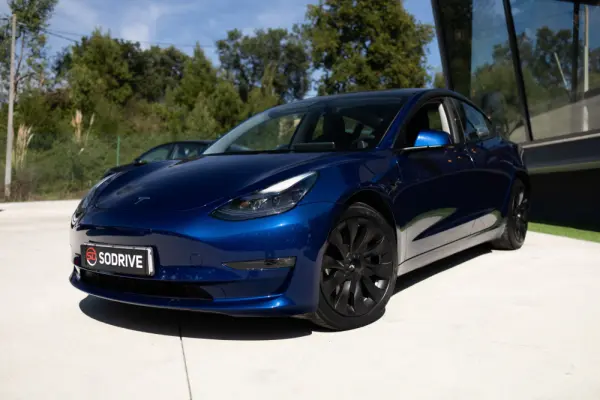 Tesla Model 3 Long-Range Dual Motor AWD 14