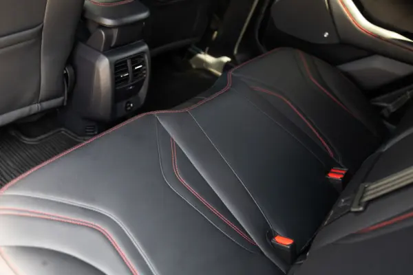 Ford Mustang Mach-E AWD PREMIUM 17