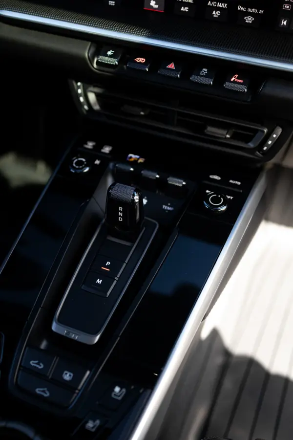 Porsche 911 (992) Turbo S PDK 61