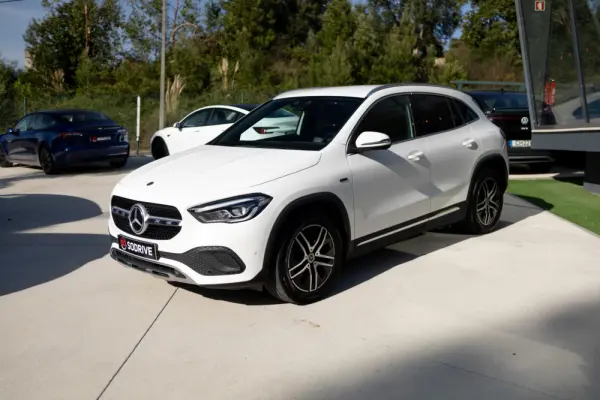 Mercedes-Benz GLA 250 e 8G-DCT Progressive 5