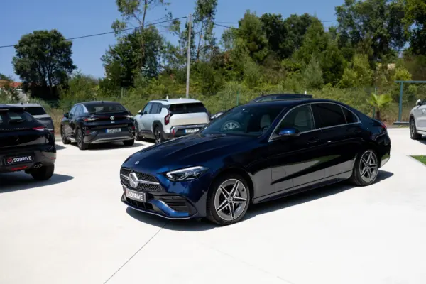 Mercedes-Benz C 300 e AMG Line 4