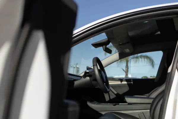 Tesla Model Y Long Range Dual Motor AWD 6