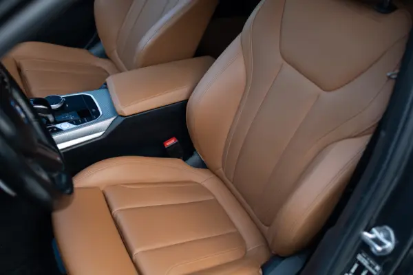 BMW 320 e Aut. M Sport 6
