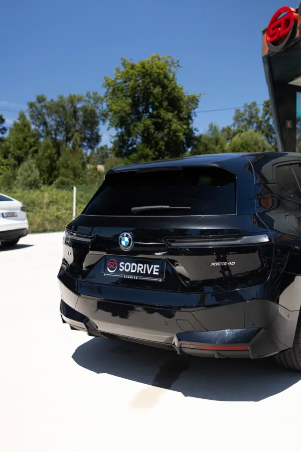 BMW iX xDrive 40 Pack Desportivo 58