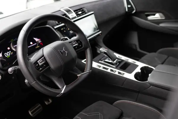DS DS7 Crossback E-Tense Performance Line EAT8 7