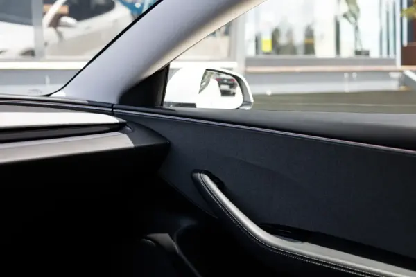 Tesla Model 3 Tração Traseira Premium 23