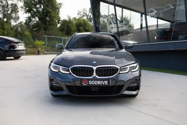 BMW 320 e Aut. M Sport 3