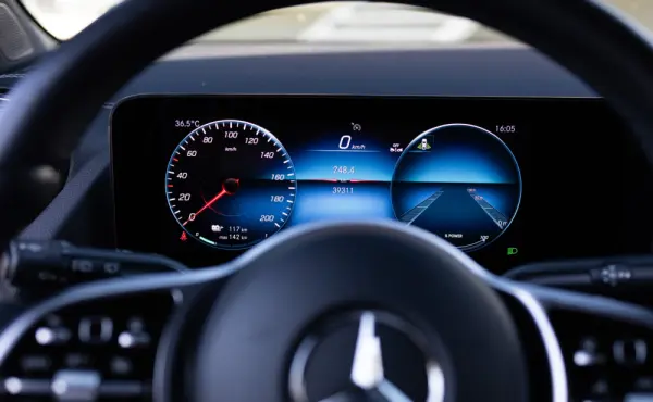 Mercedes-Benz EQA 250+ Progressive 10