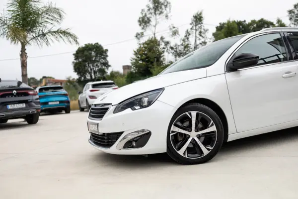 Peugeot 308 SW 1.6 BlueHDi Allure 11