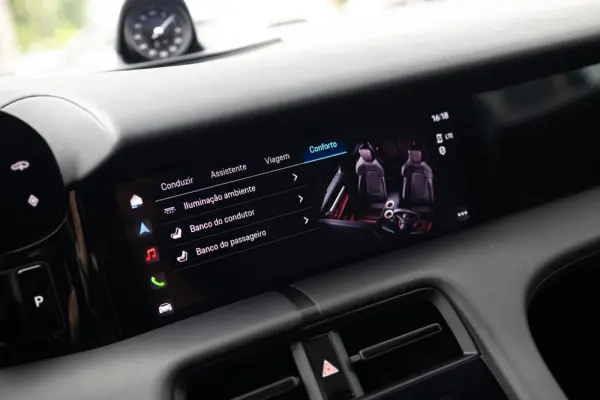 Porsche Taycan Sport Turismo Outro 37
