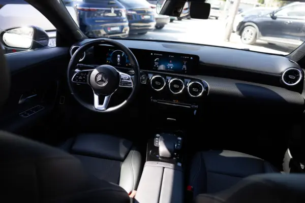 Mercedes-Benz CLA 180 d Progressive Aut. 2