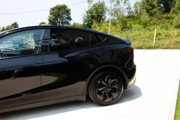 Tesla Model Y Long Range RWD 11