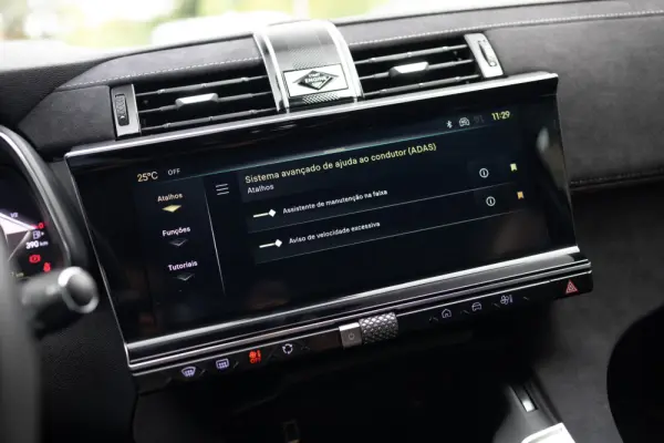 DS DS7 Crossback E-Tense Performance Line EAT8 8