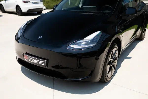 Tesla Model Y Long Range RWD 19