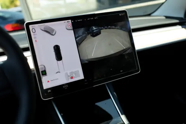 Tesla Model 3 Standard Range Plus RWD 8