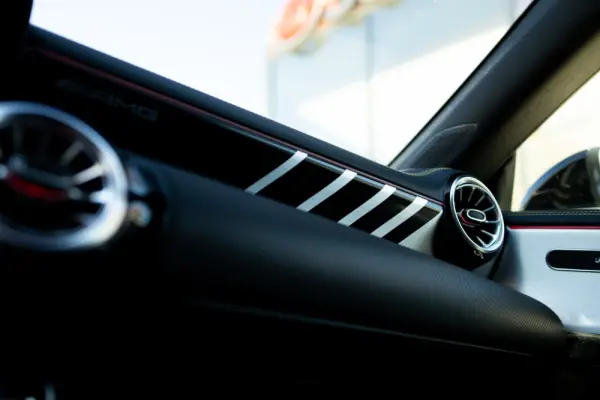 Mercedes-Benz CLA 45 AMG S Shooting Brake 4Matic+ 27