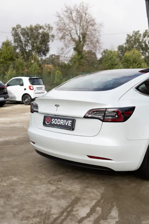 Tesla Model 3 Standard RWD Plus 14